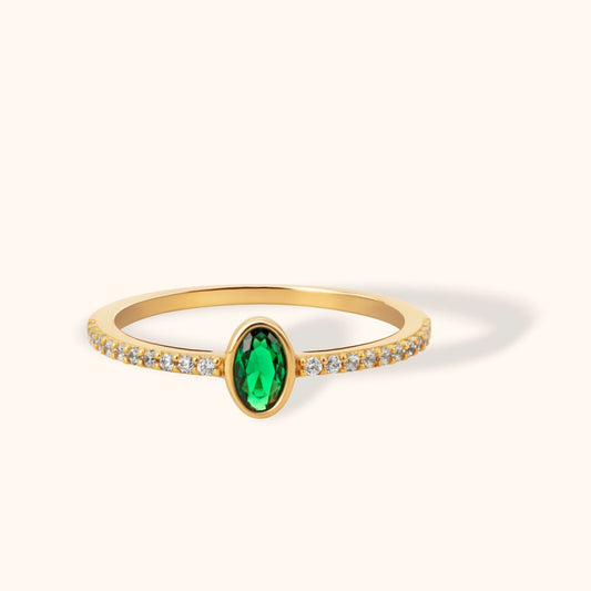 14 Ayar Altın Oval Zümrüt Yüzük - Pave Bantlı Minimalist Tasarım